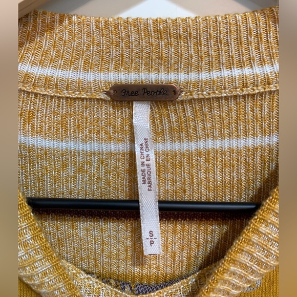 Free People sweater, sz S, gold - Picture 3 of 8